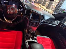 جیپ گراند شیرۆکی